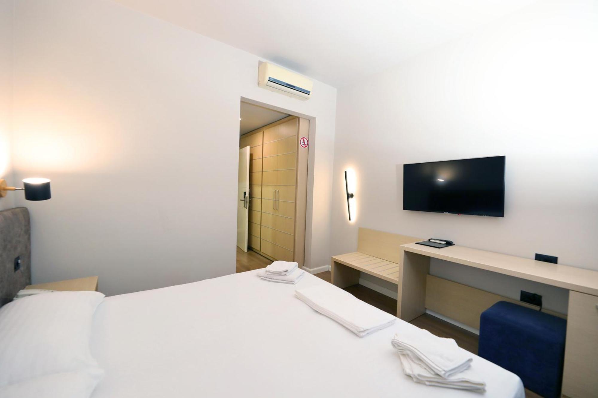 Hotel Libertas วญอเรอ ภายนอก รูปภาพ