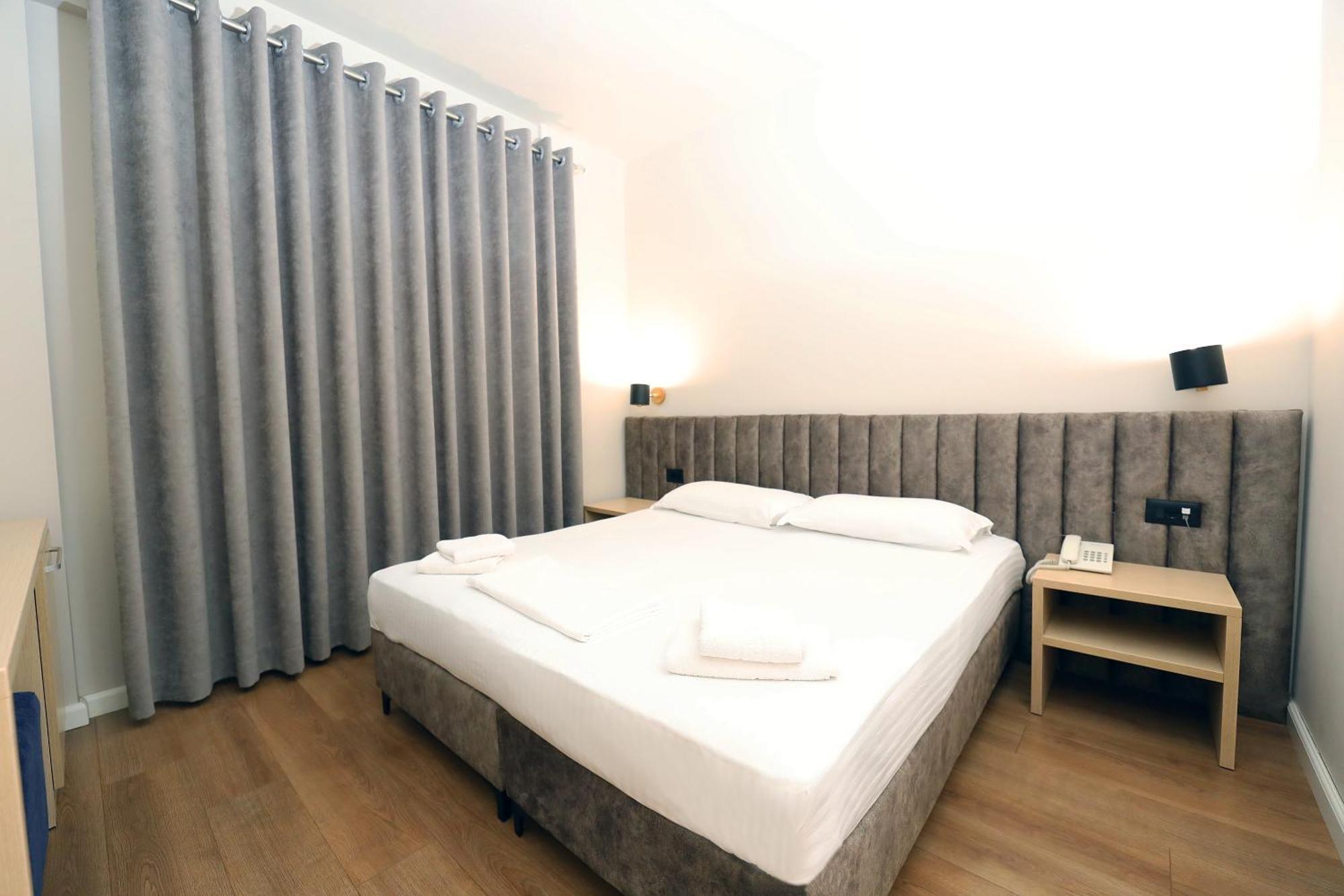 Hotel Libertas วญอเรอ ภายนอก รูปภาพ